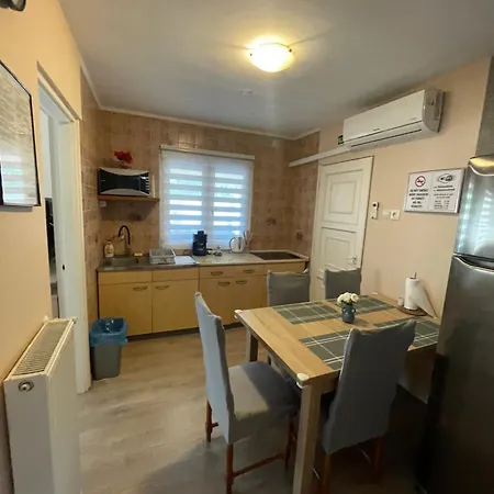 Zajer Haz Хайдусобосло